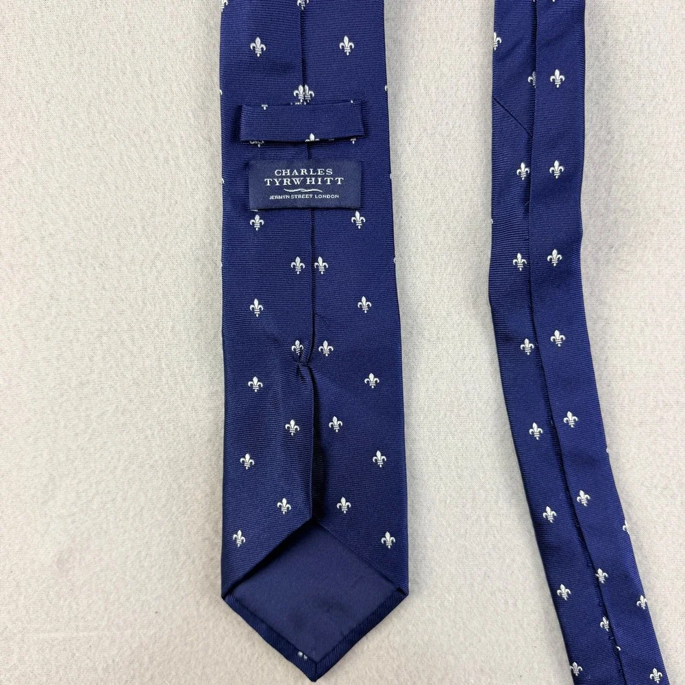 Charles Tyrwhitt Mens Navy Blue Fleur De Lis Classic Silk Necktie London